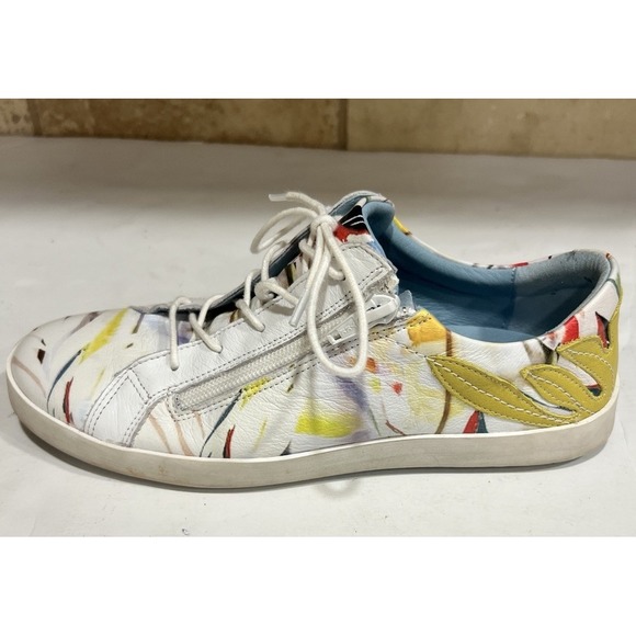 CLOUD Women's Vance Low Top Sneaker Flower White Floral Lace Zip - Picture 1 of 9